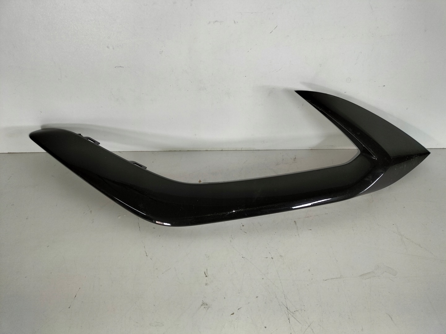moulding of a bumper front left KIA SPORTAGE 5 V 21