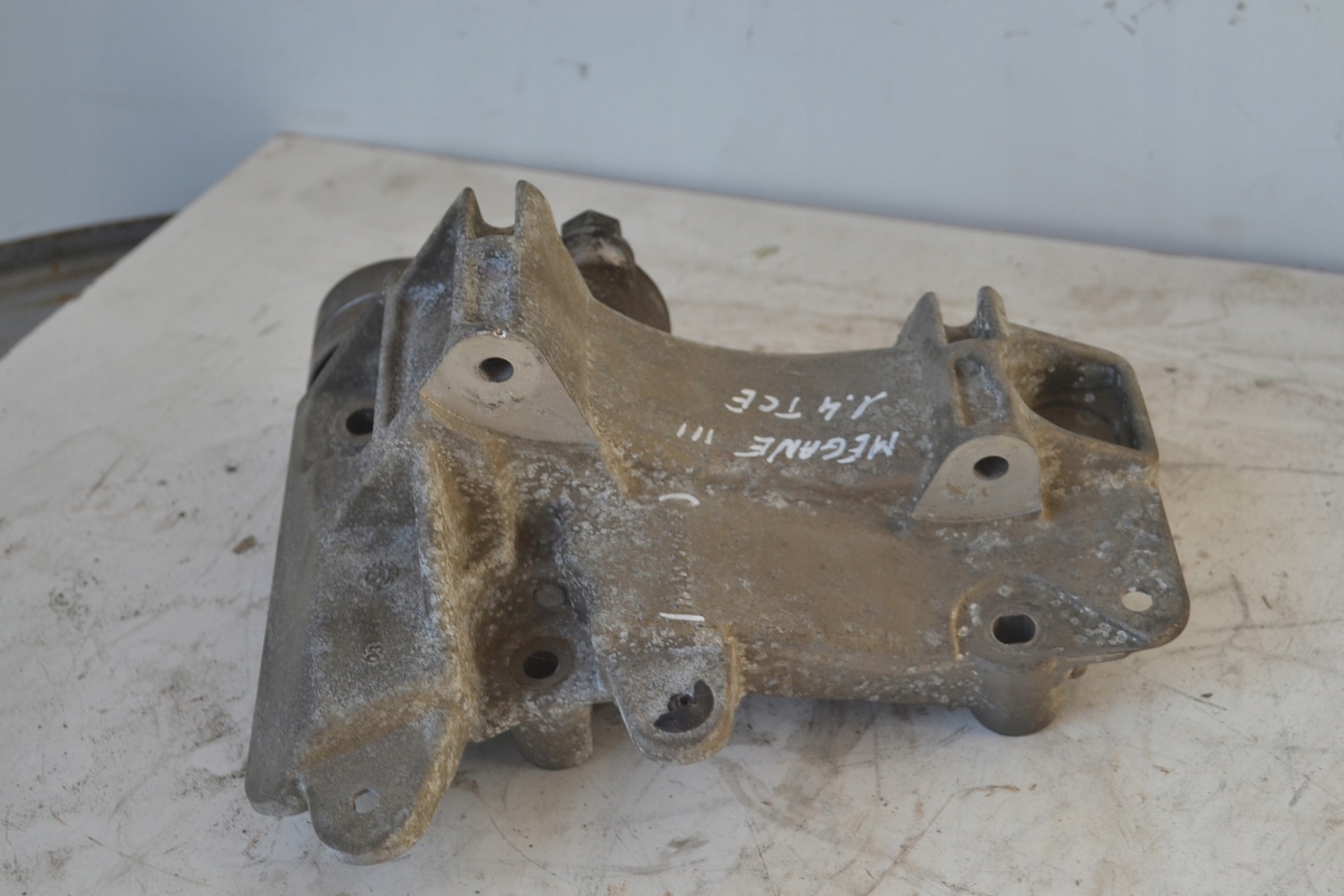 SCENIC III MEGANE 1.4 TCE engine mount 11710XHG2X
