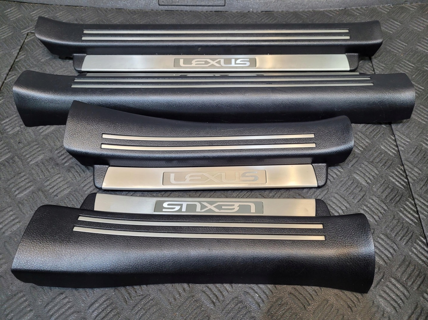 moulding cap threshold KOMPLET LEXUS LS 460 IV 600 LA20
