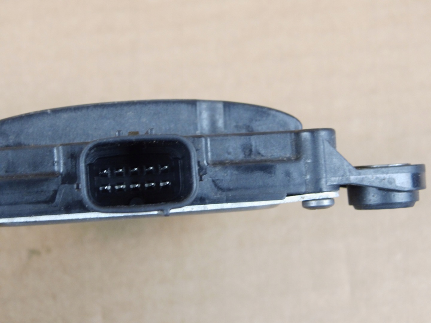 Toyota Corolla Cross sensor module sensor martwego pola punktu 8816216030