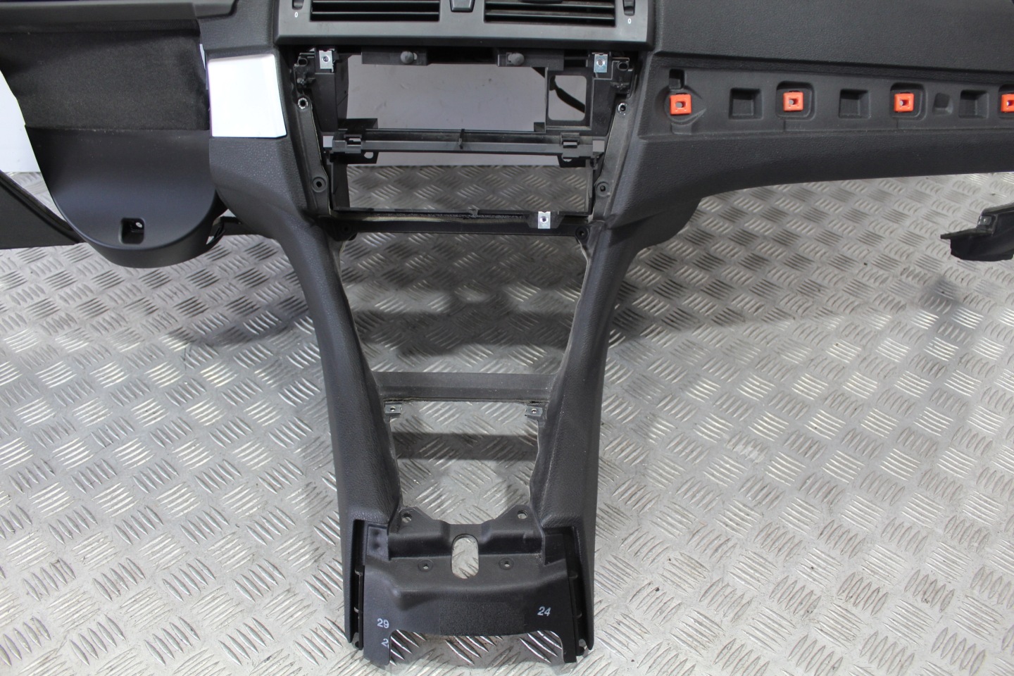 dashboard console cockpit BMW X3 E83 LIFT