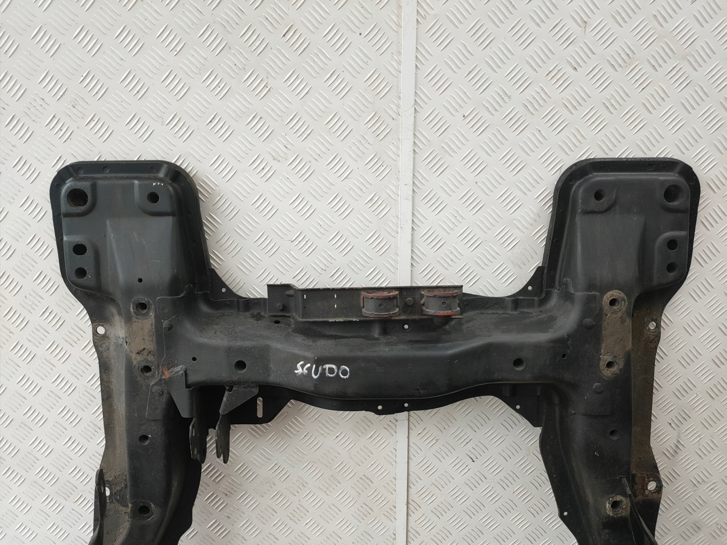 SCUDO JUMPY EXPERT 07-14 2.0 HDI subframe below engine axle beam LAWA original