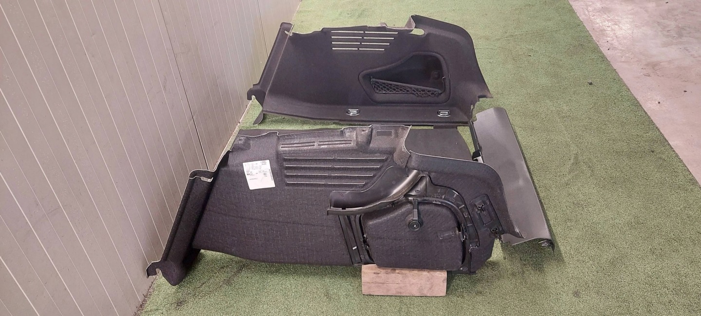 plastics boot + floor AUDI A4 B9 sedan
