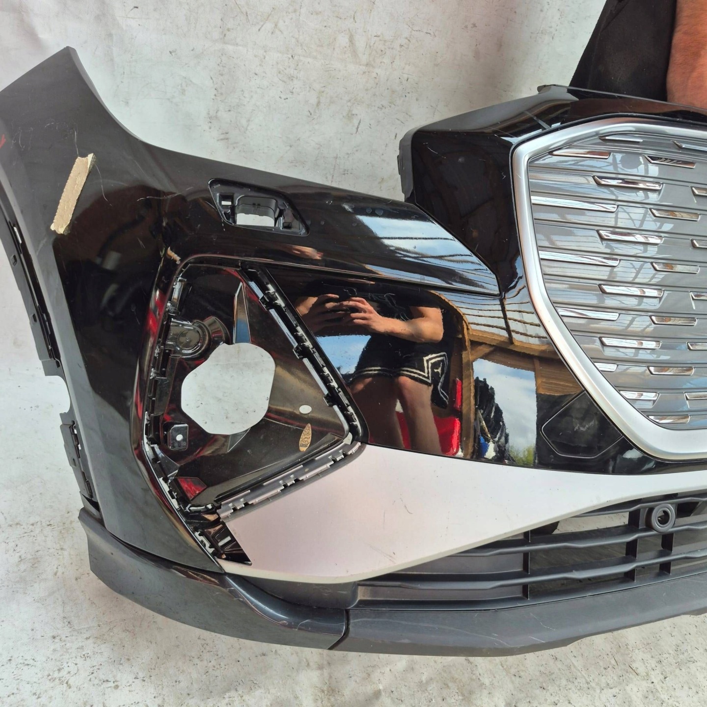 AUDI Q4 E-TRON 21-> bumper front front washer PDC