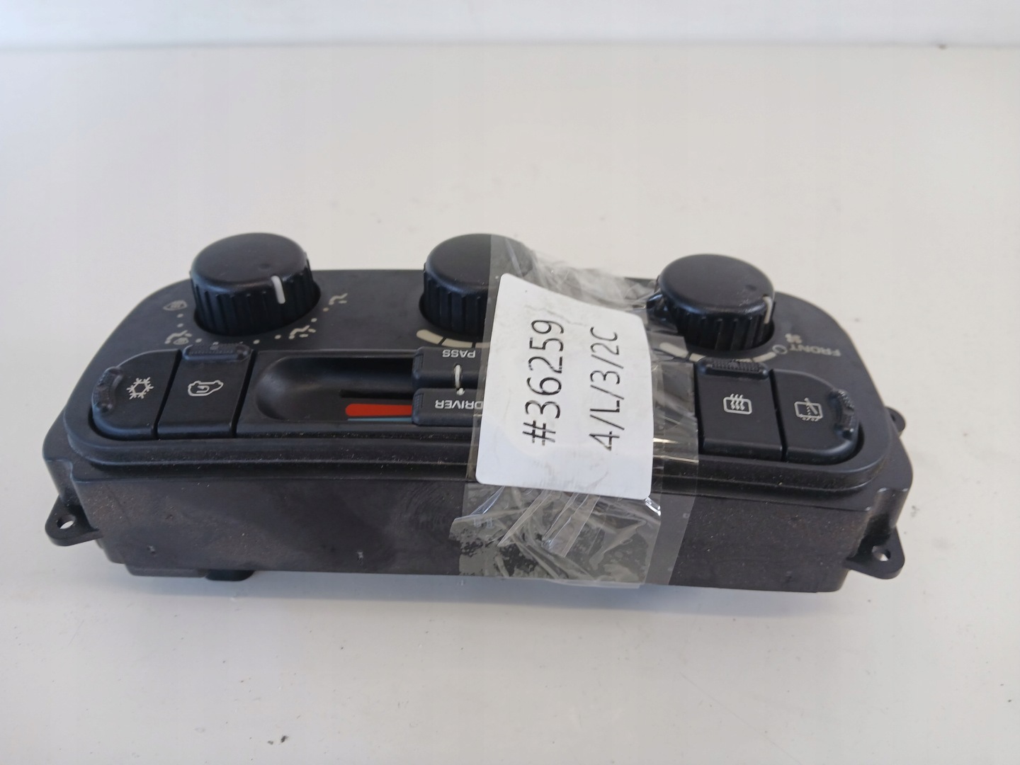 CHRYSLER VOYAGER IV Unite commande clima 05134627AA