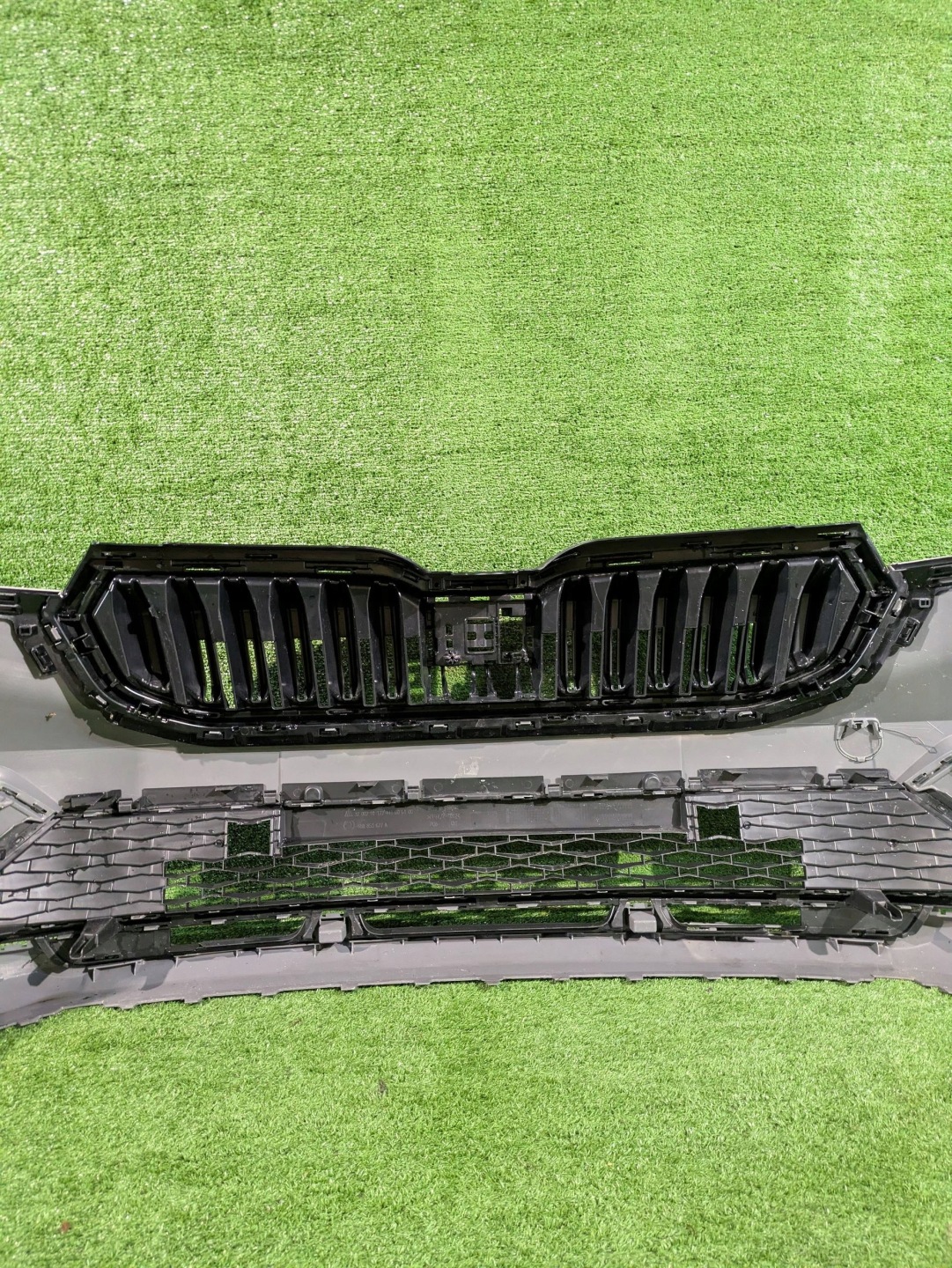 front bumper front SKODA KAMIQ LIFT 23- without PDC NR.Z18