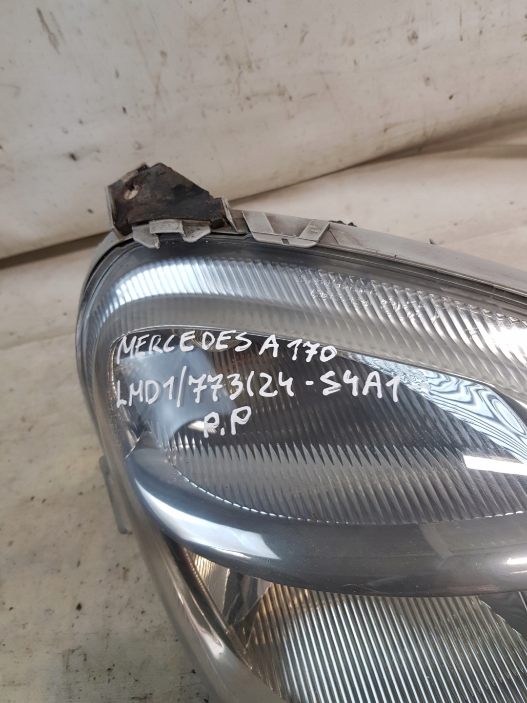 MERCEDES A170 03r. light right front front EUROPA
