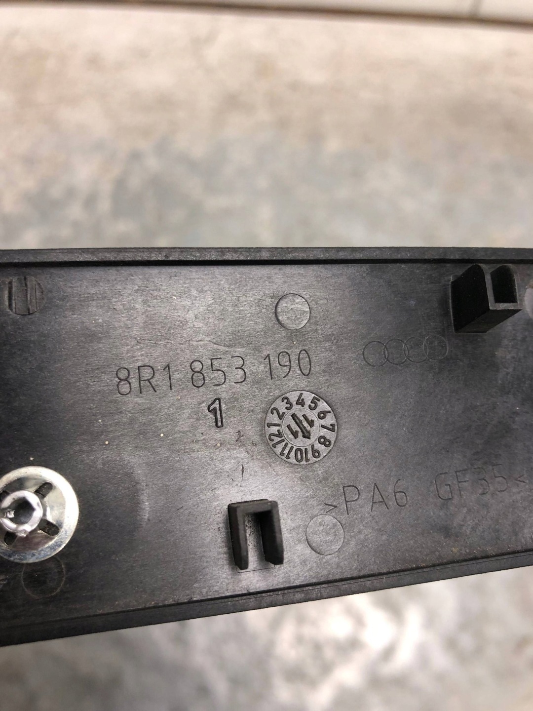 moulage DEKOR console QUATTRO AUDI Q5 8R1853190