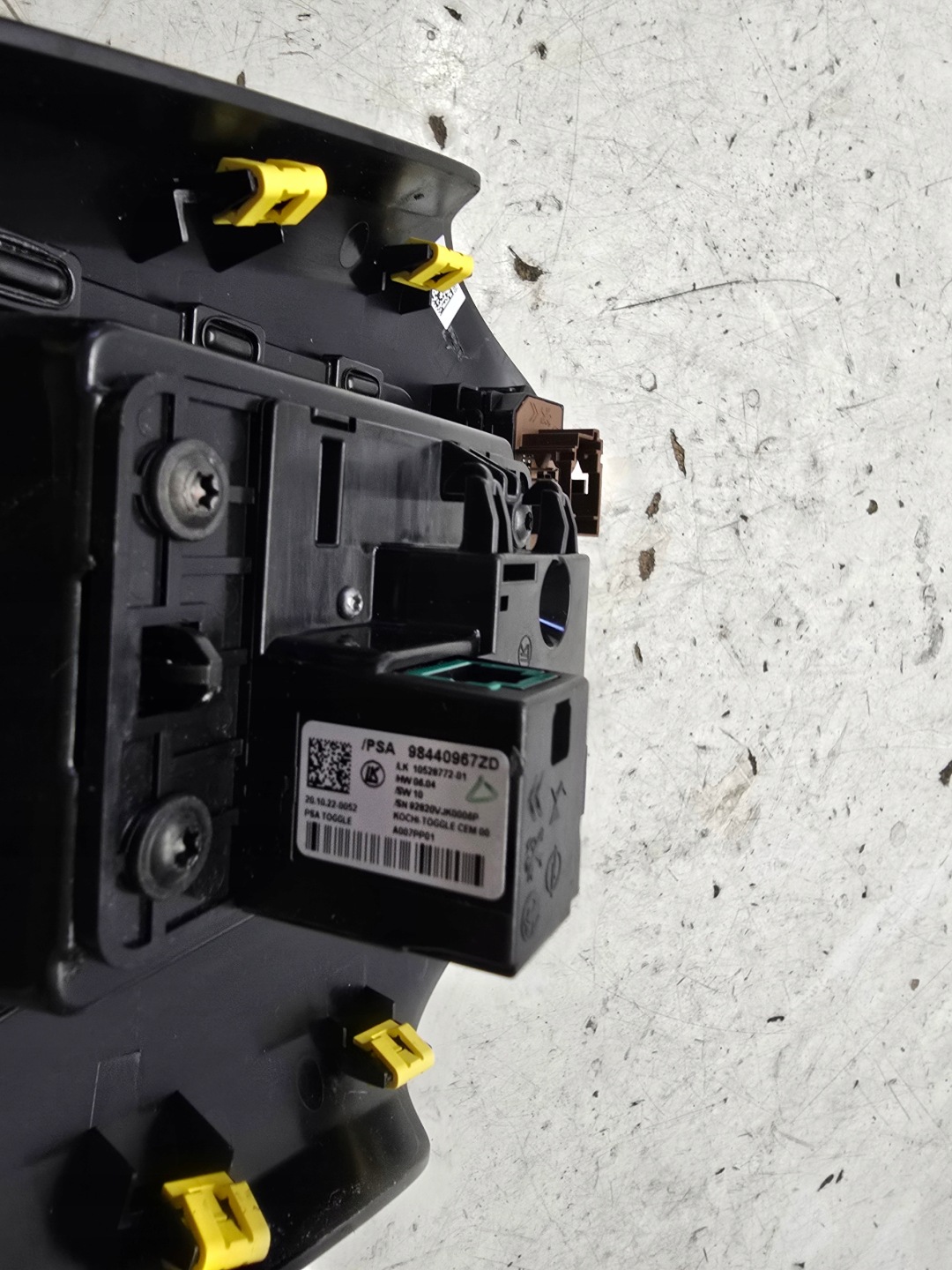 OPEL CORSA-E F ELEKTRYK PANEL changes of the gear frame 98440967ZD ANGLIK