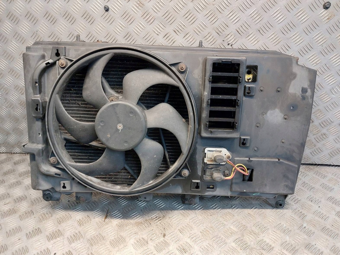 KOMPLET radiatore + ventoli CITROEN XSARA PICASSO e 1.8 16v