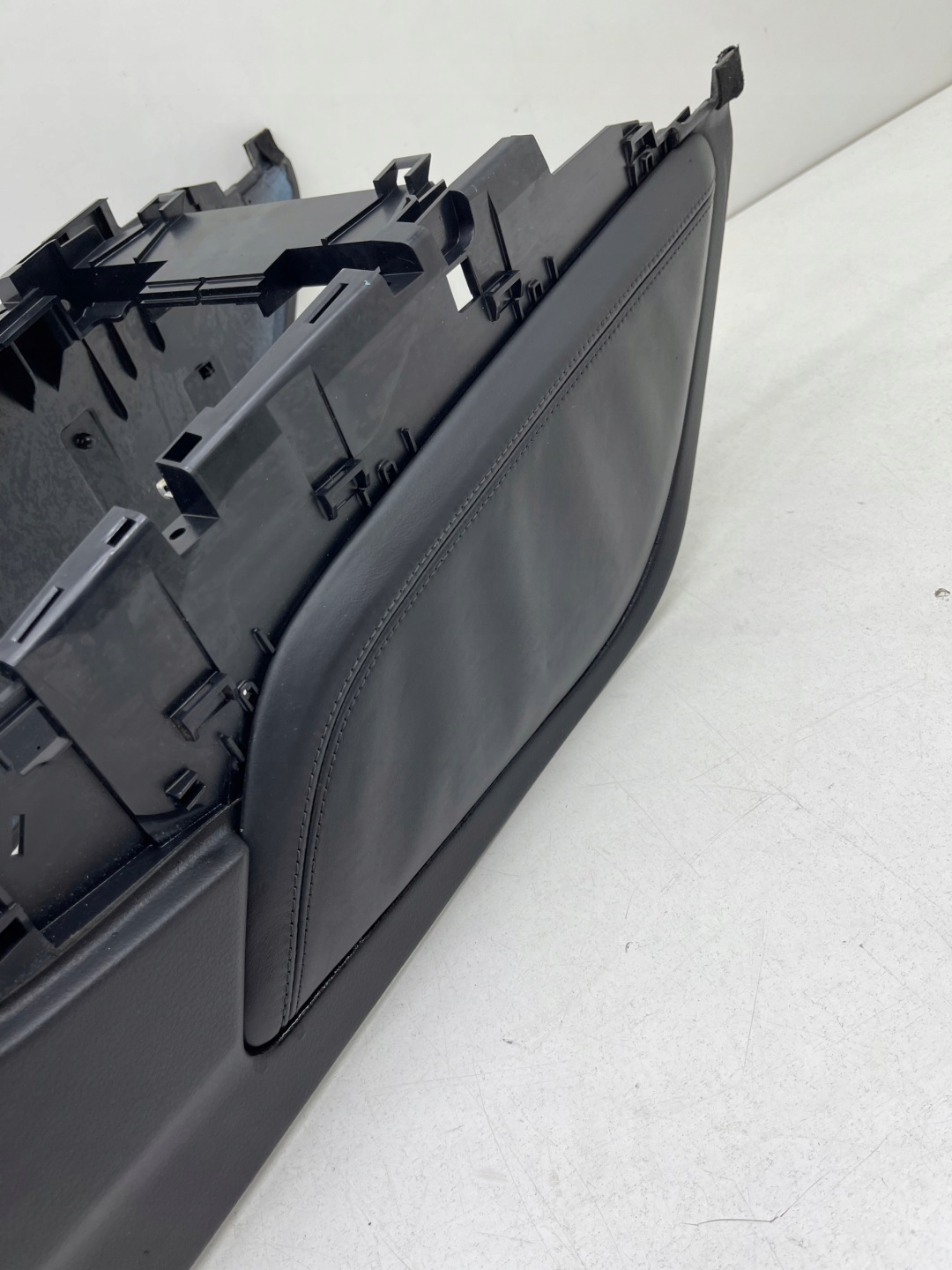 AUDI A6 C7 tunel mitte Leder!