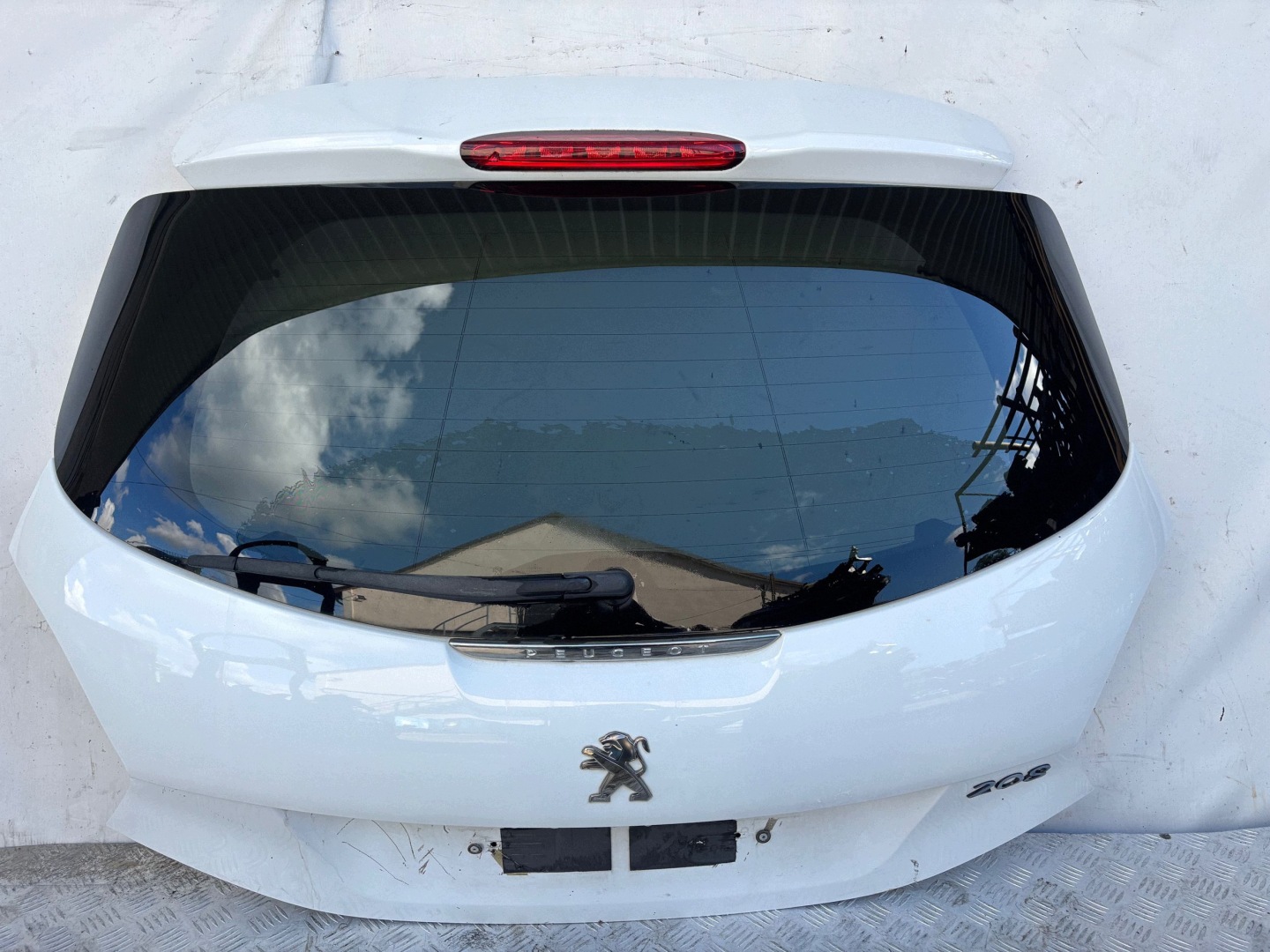 boot doors boot PEUGEOT 208 and 12