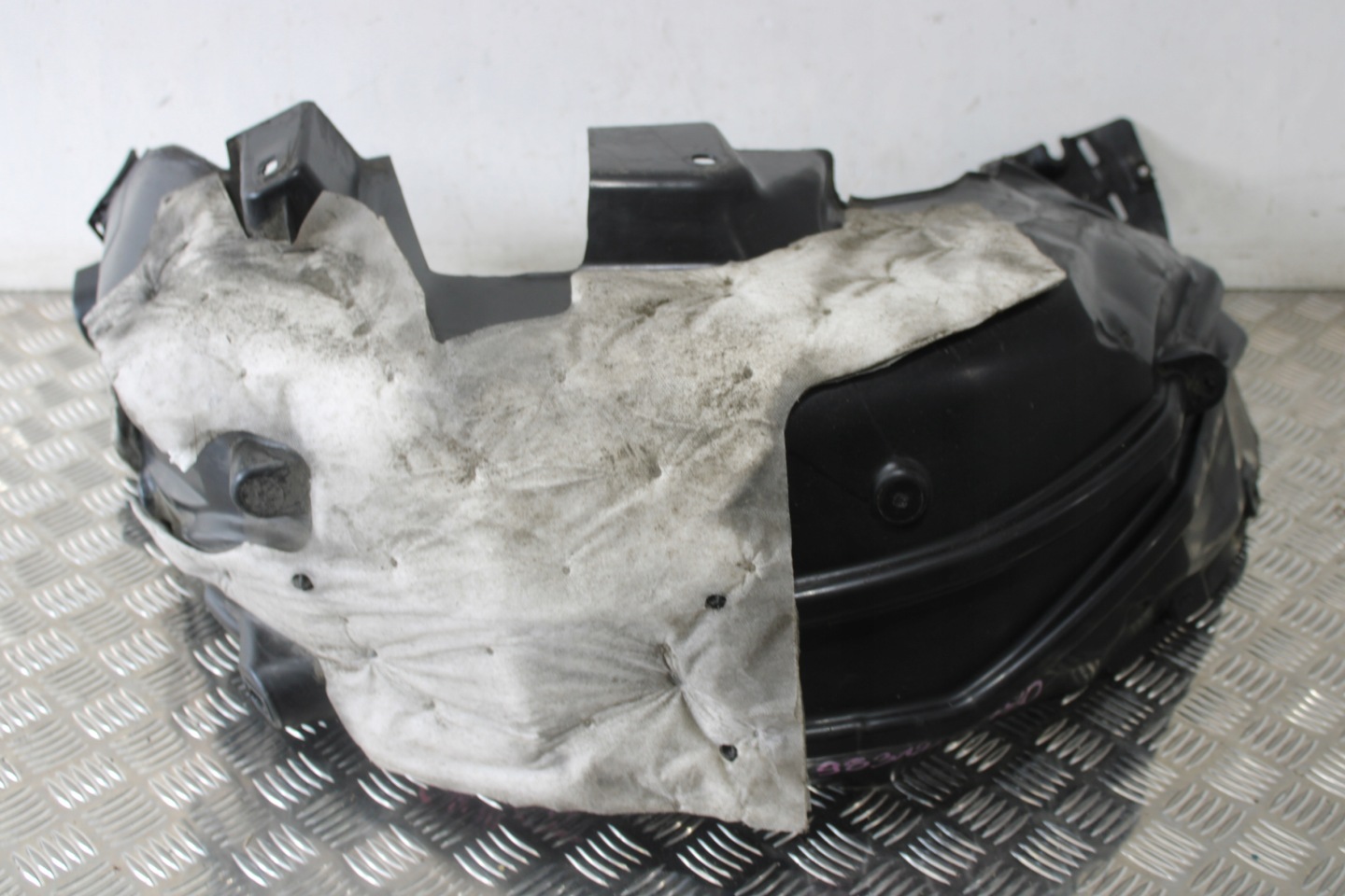 mudguard left rear part CITROEN C4 III 3 9831256780