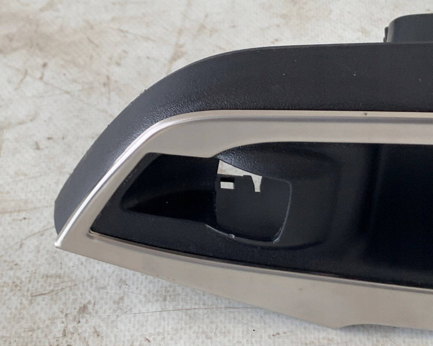 # KOMPLET PANELI Vitre CHROM FORD FOCUS MK3