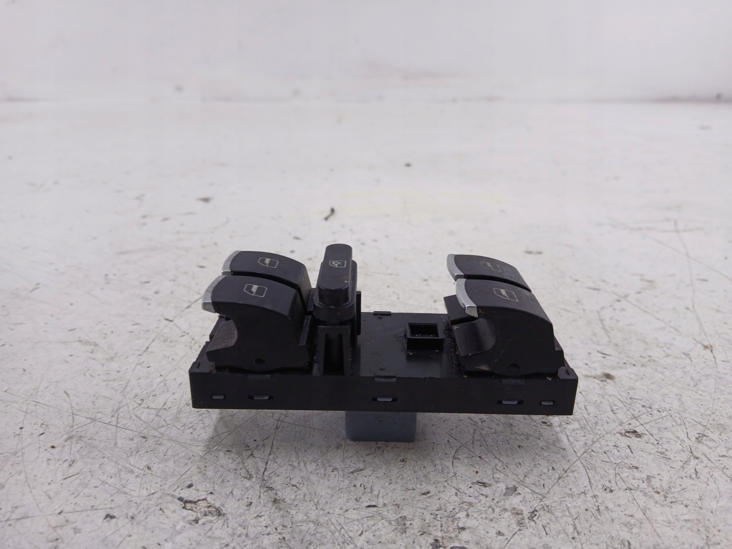 VW TOURAN et PANEL Vitre Gauche Avant