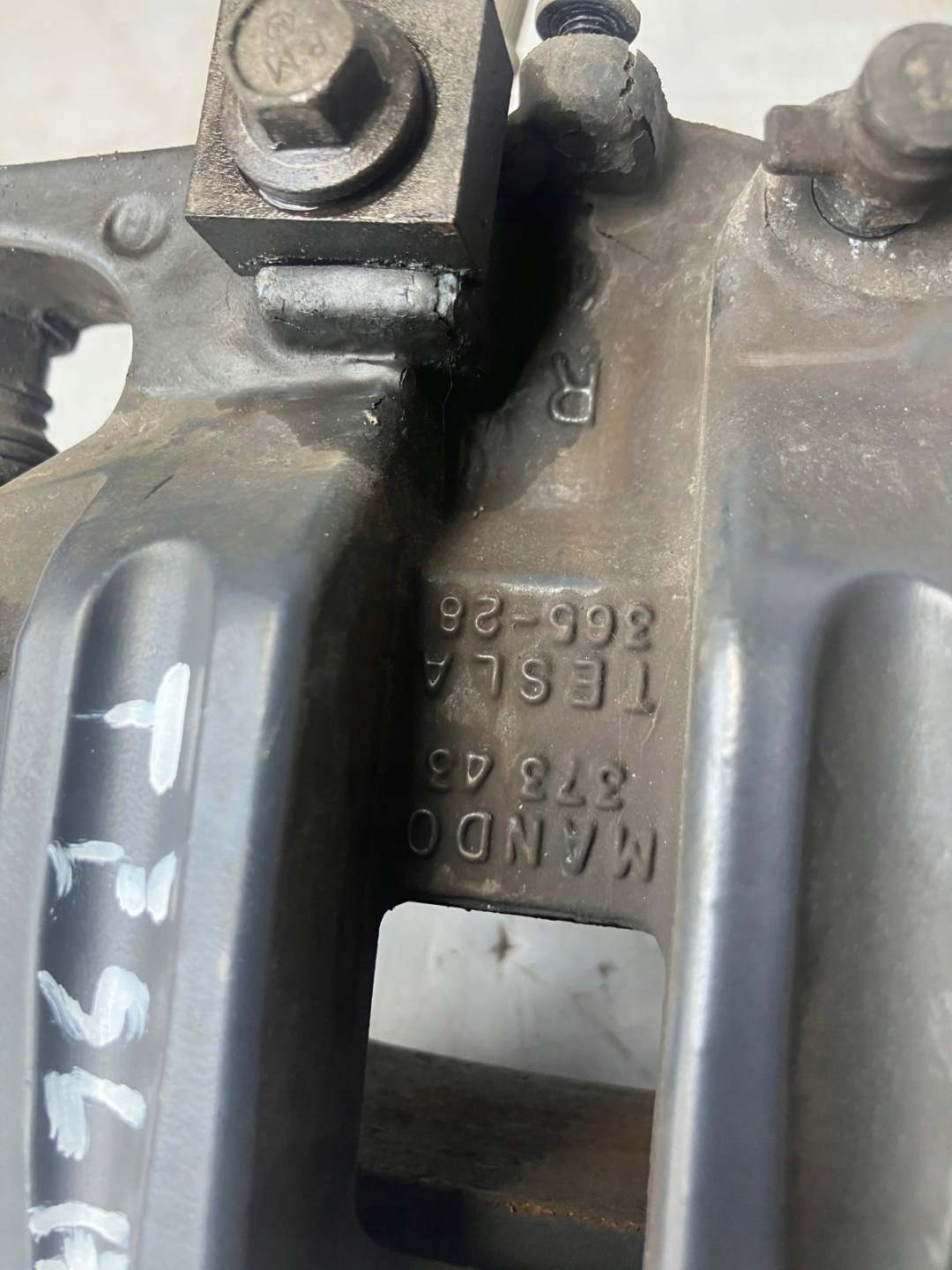caliper brake TESLA MODEL S right rear part MANDO