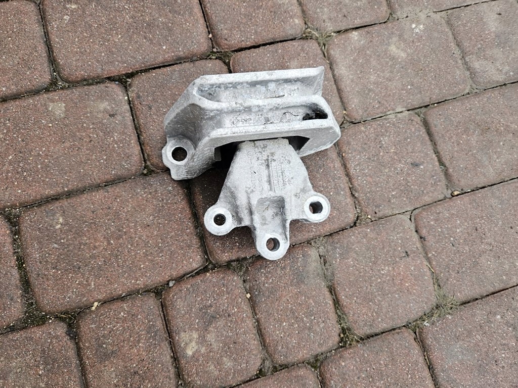 airbag engine mount console airbag Renault ZOE 112847590R