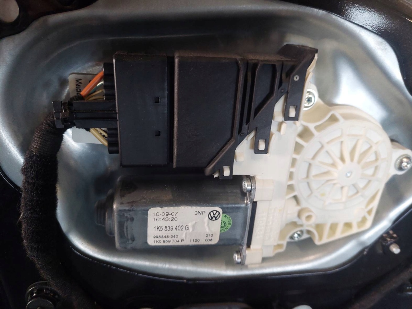 door complete right rear part VOLKSWAGEN JETTA V 5 LC9X