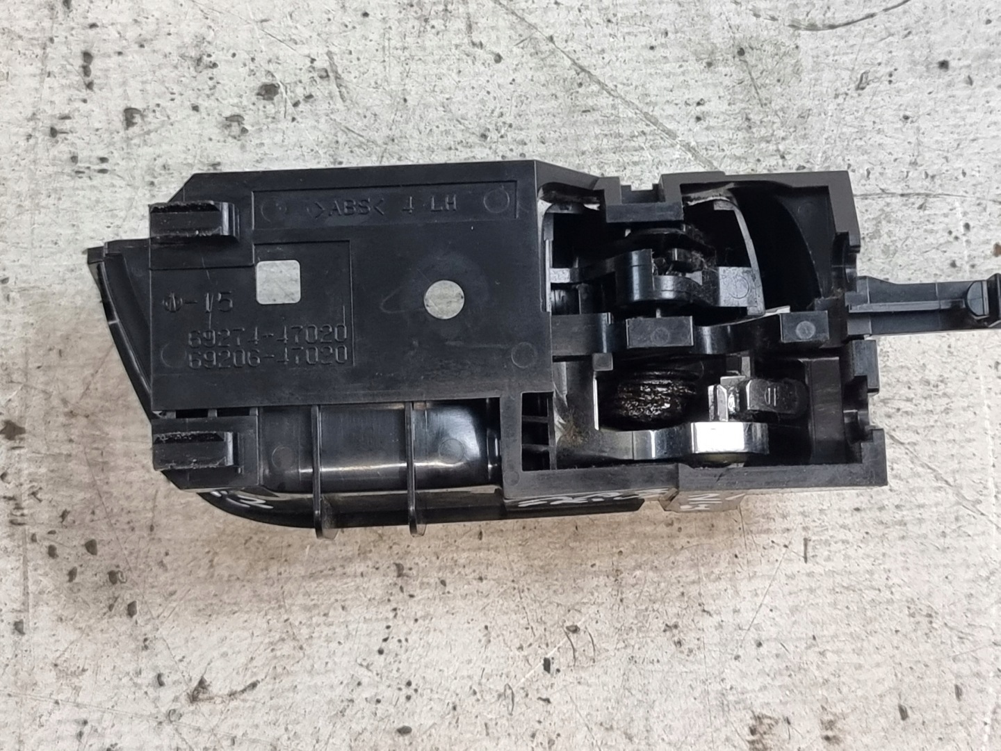 handle inner left rear part OE 69274-47020 TOYOTA PRIUS II 08r