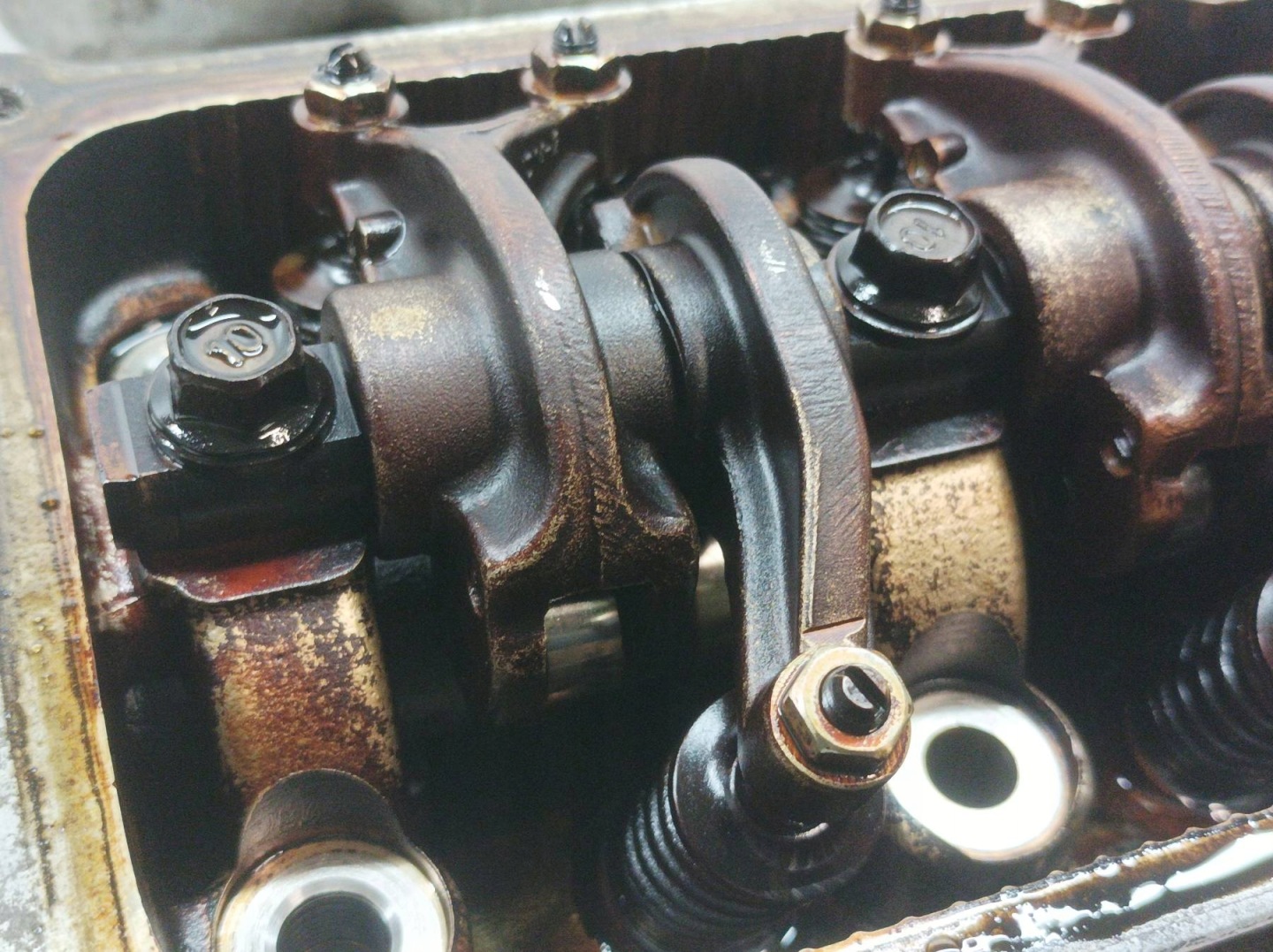TESTATA completa 1.1 12V Hyundai i10 e (2008-2013)