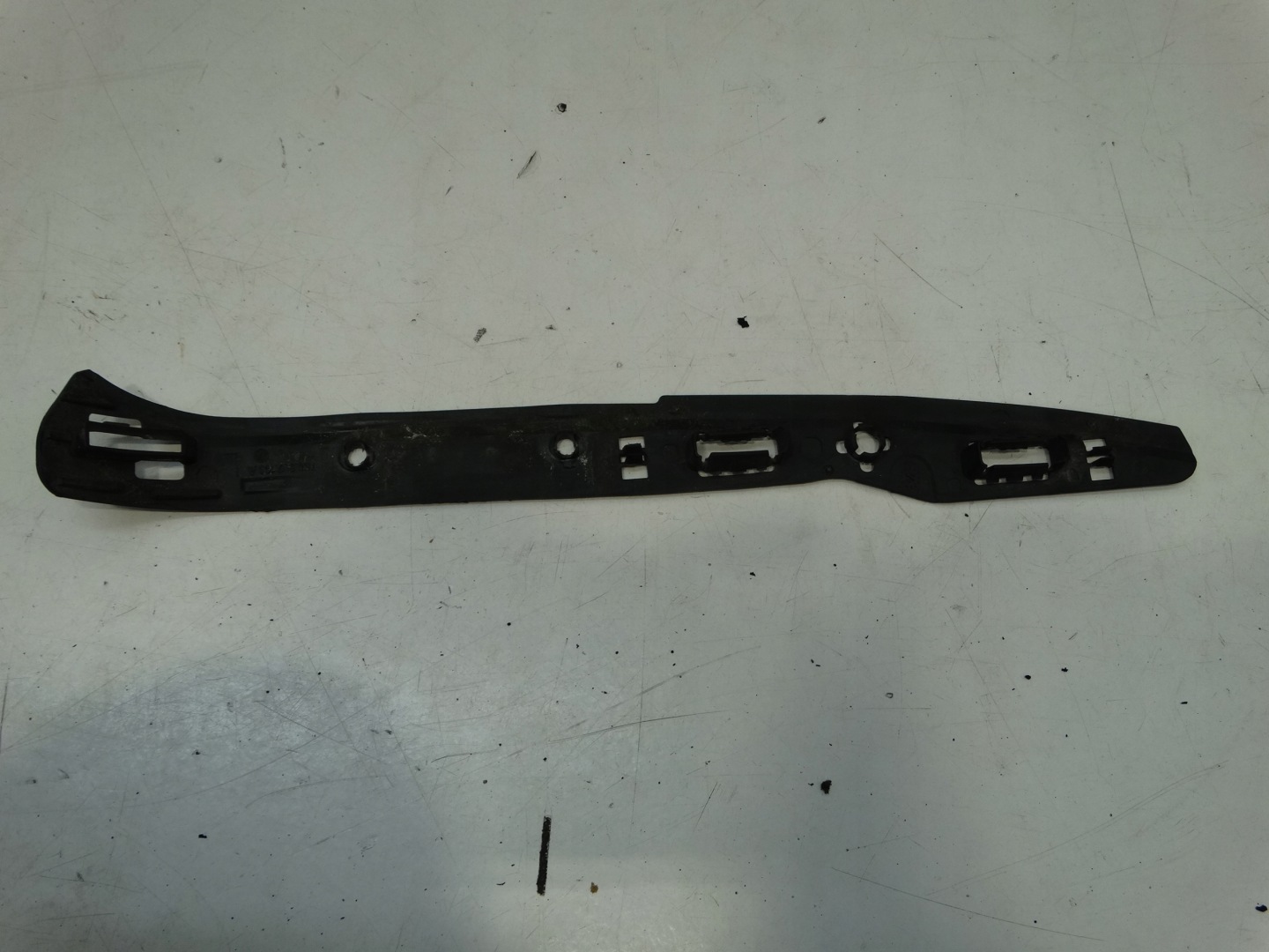 držák PROWADNICA nárazníku levý předek VW T5 TRANSPORTER 7H0807183A