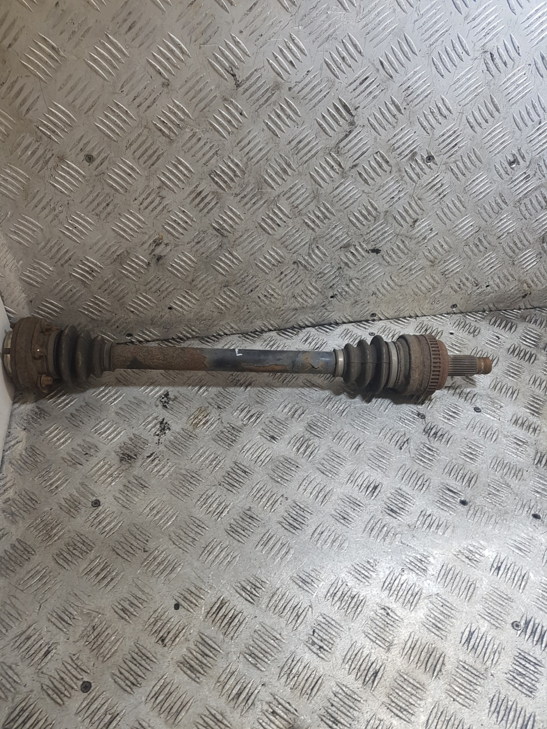semi-axis semi-axis left rear BMW E90 2.0 B