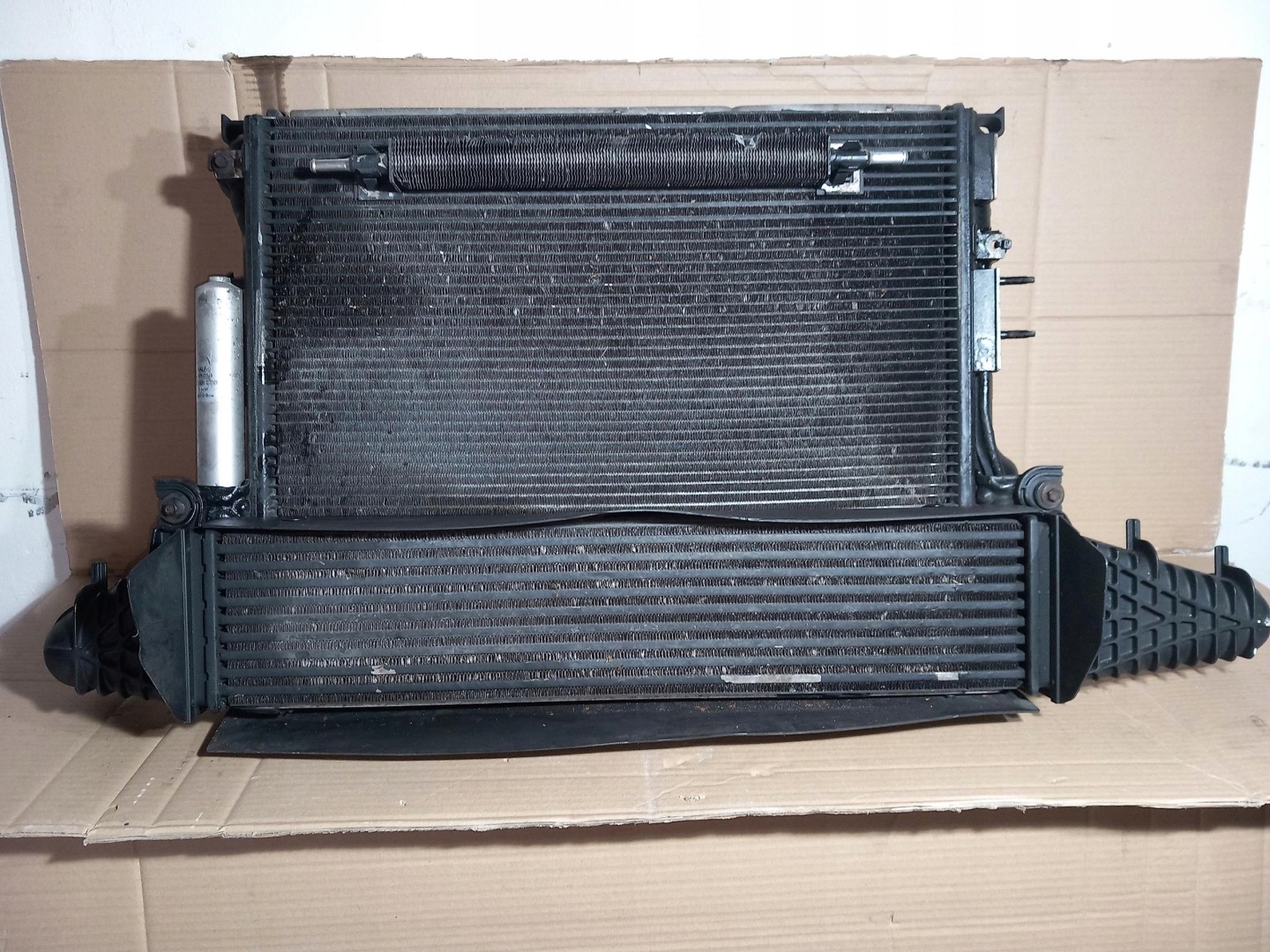 KOMPLET chladiče ventilátor CHRYSLER 300C 3.0 CRD 04598001AG