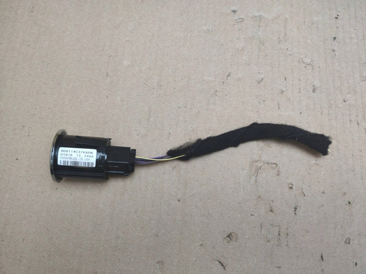 button zaplonu Start / Stop Ford Fusion USA 2 2013 DG9T14C376ABW