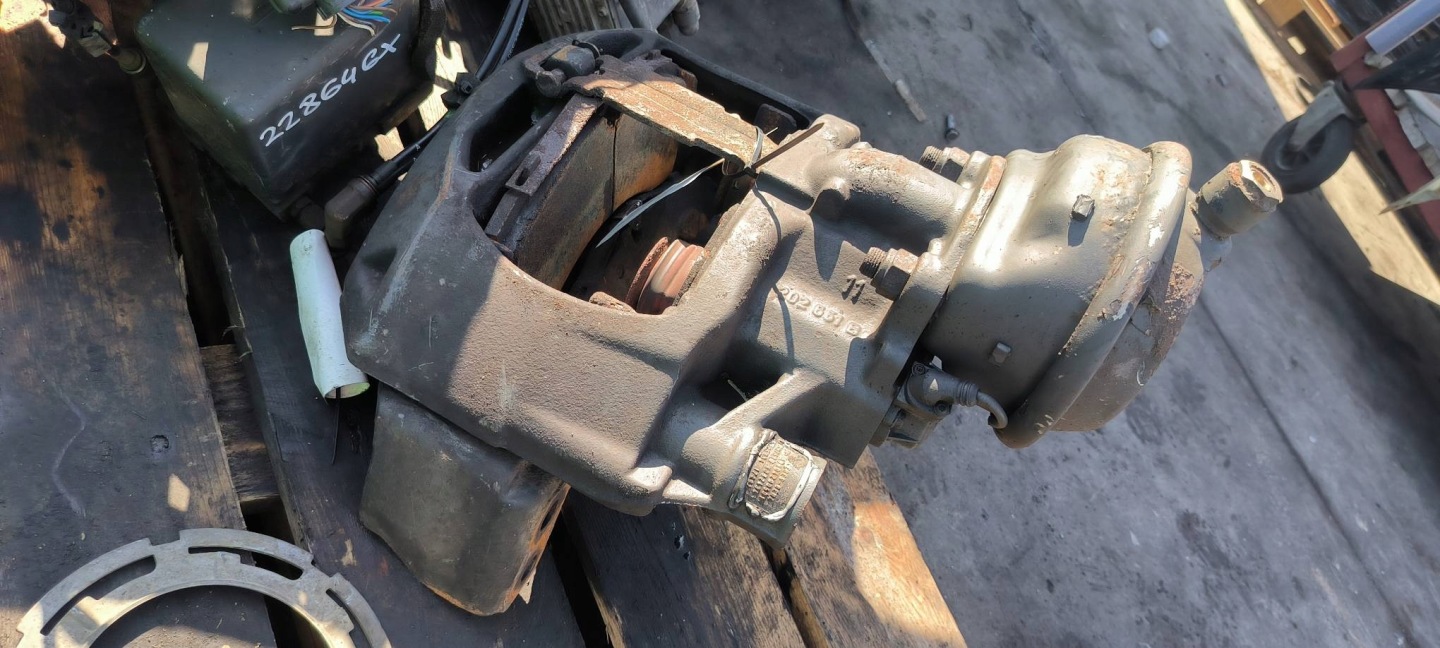 caliper brake front left Mercedes-BENZ ACTROS MP4 1842 E6