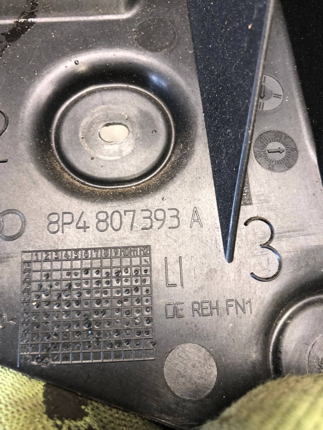 bumper bracket left rear part AUDI A3 8P 5d LIFT 8P4807393A