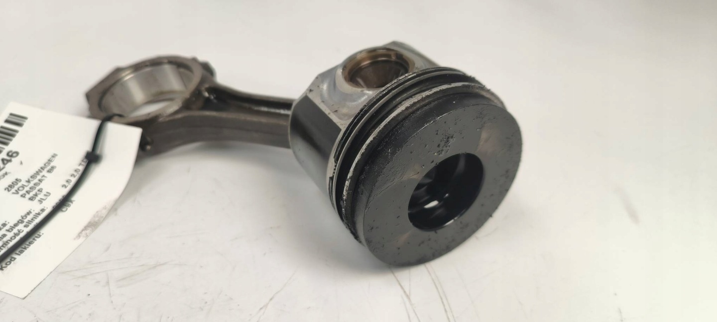 piston connecting rod 038J 2.0 TDI VOLKSWAGEN PASSAT B6