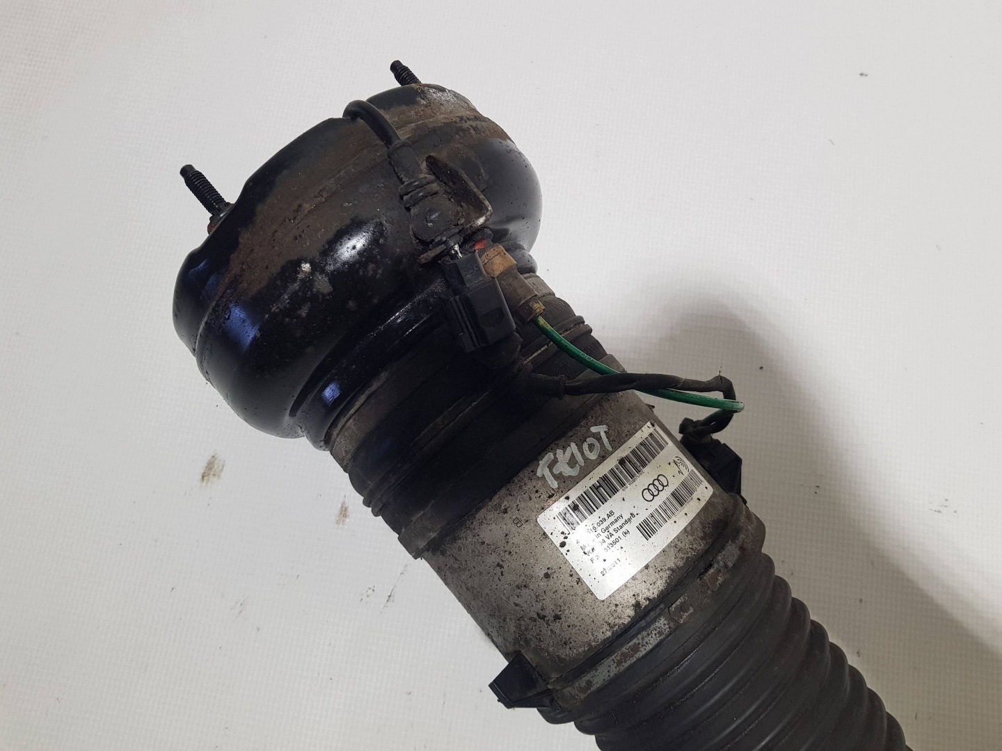 shock absorber right left front front AUDI A8 D4 4H0616039AB