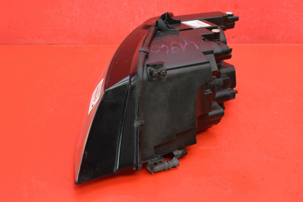 REFLEKTOR right light front EU 8K0941004 AUDI A4 B8 07-11