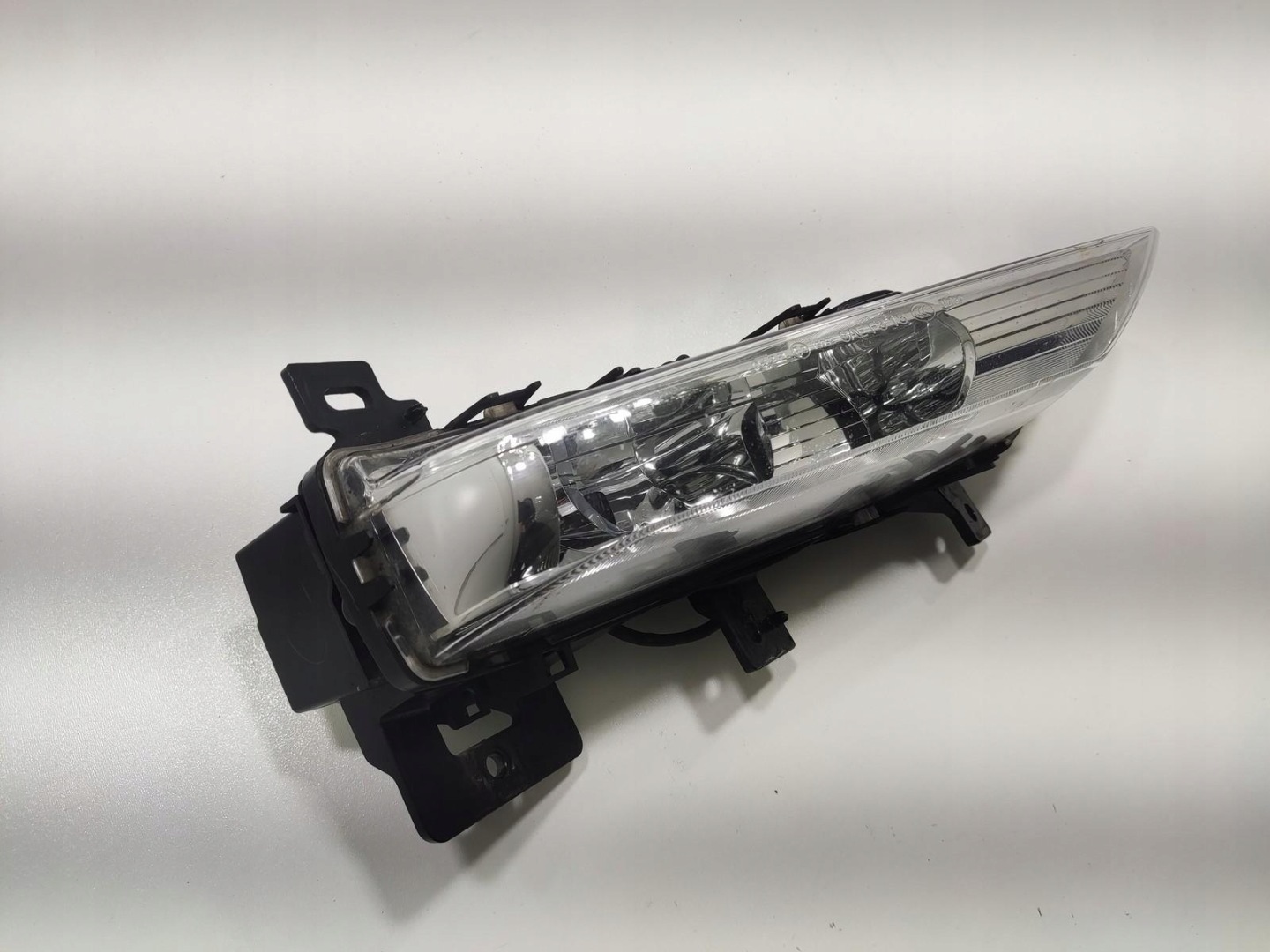 fog light LED DRL right front INFINITI Q30 2015-2020 26150-5DA2A