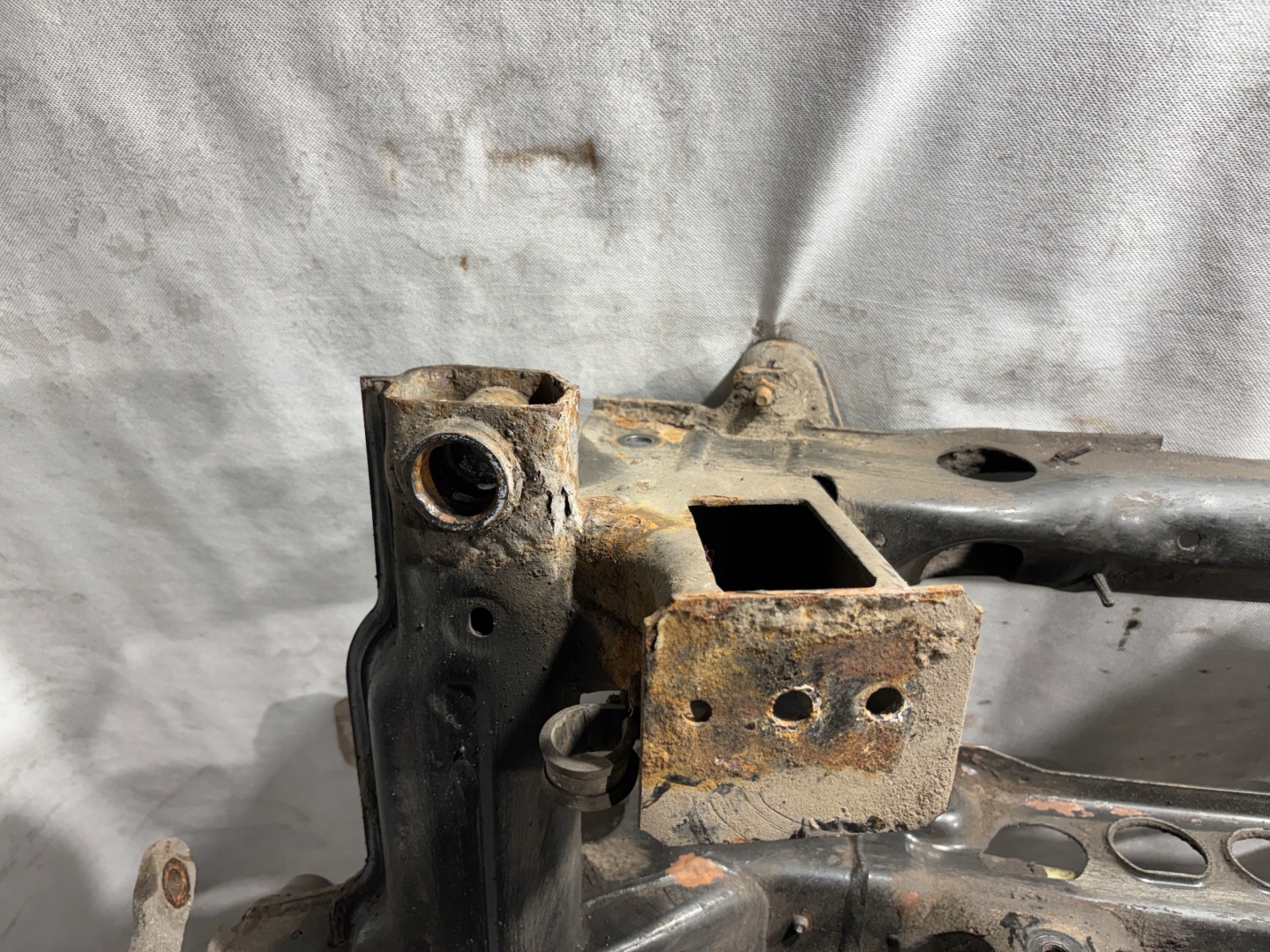 subframe axle beam front Volkswagen Crafter and 2,5TDI