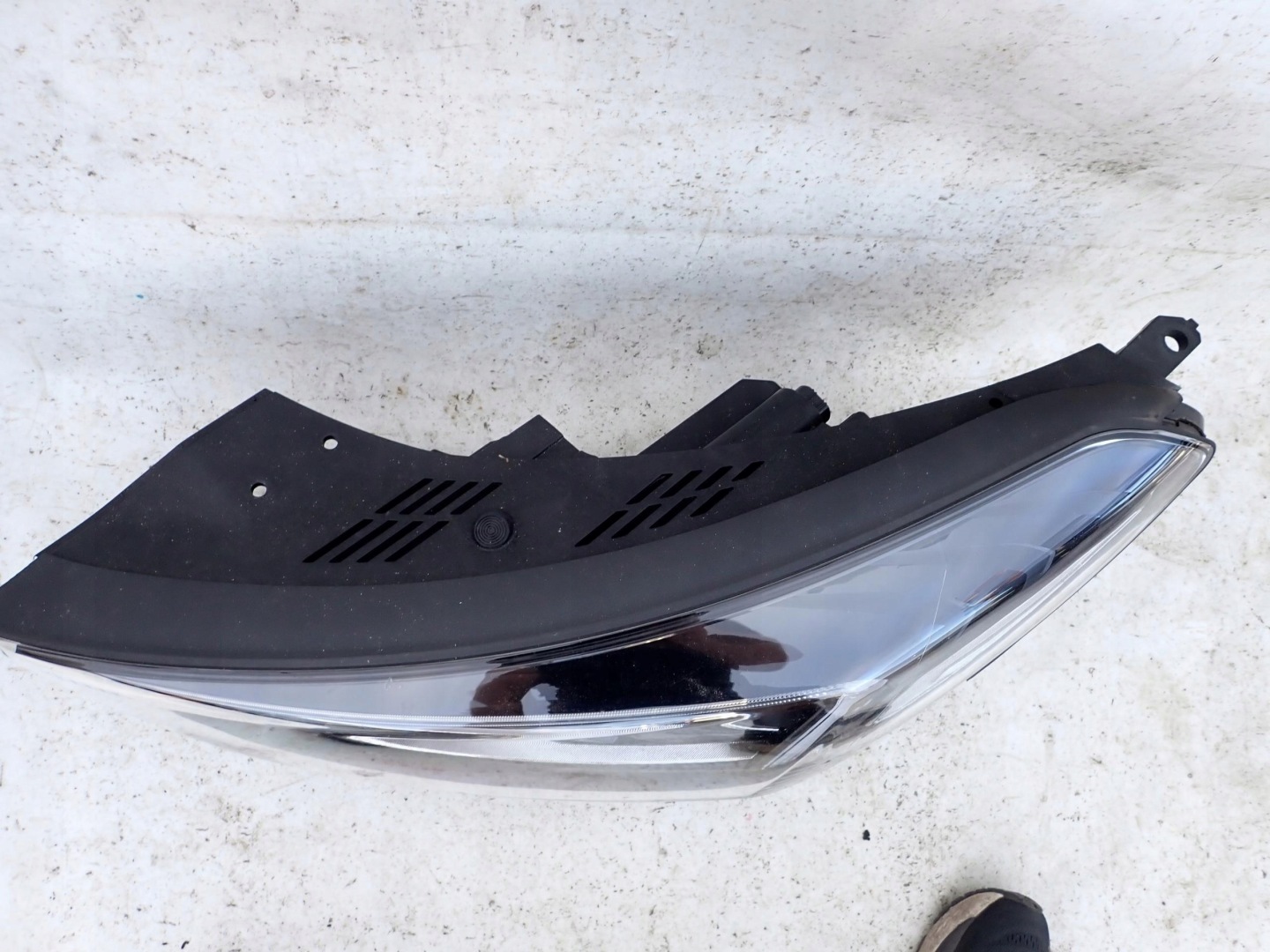HYUNDAI TUCSON III LIFT 18- light left front