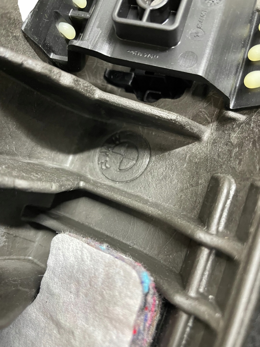 kryt SLUPKA pravý předek BMW 4 G23