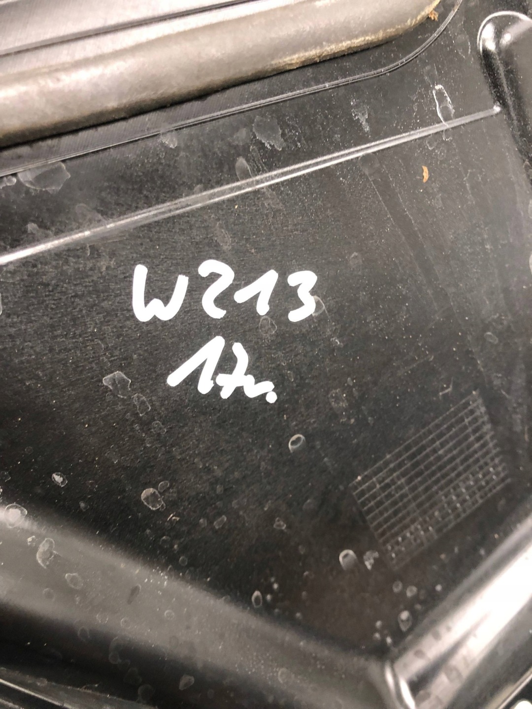 Blende Abdeckung wärmblech MERCEDES W213 A2536208100