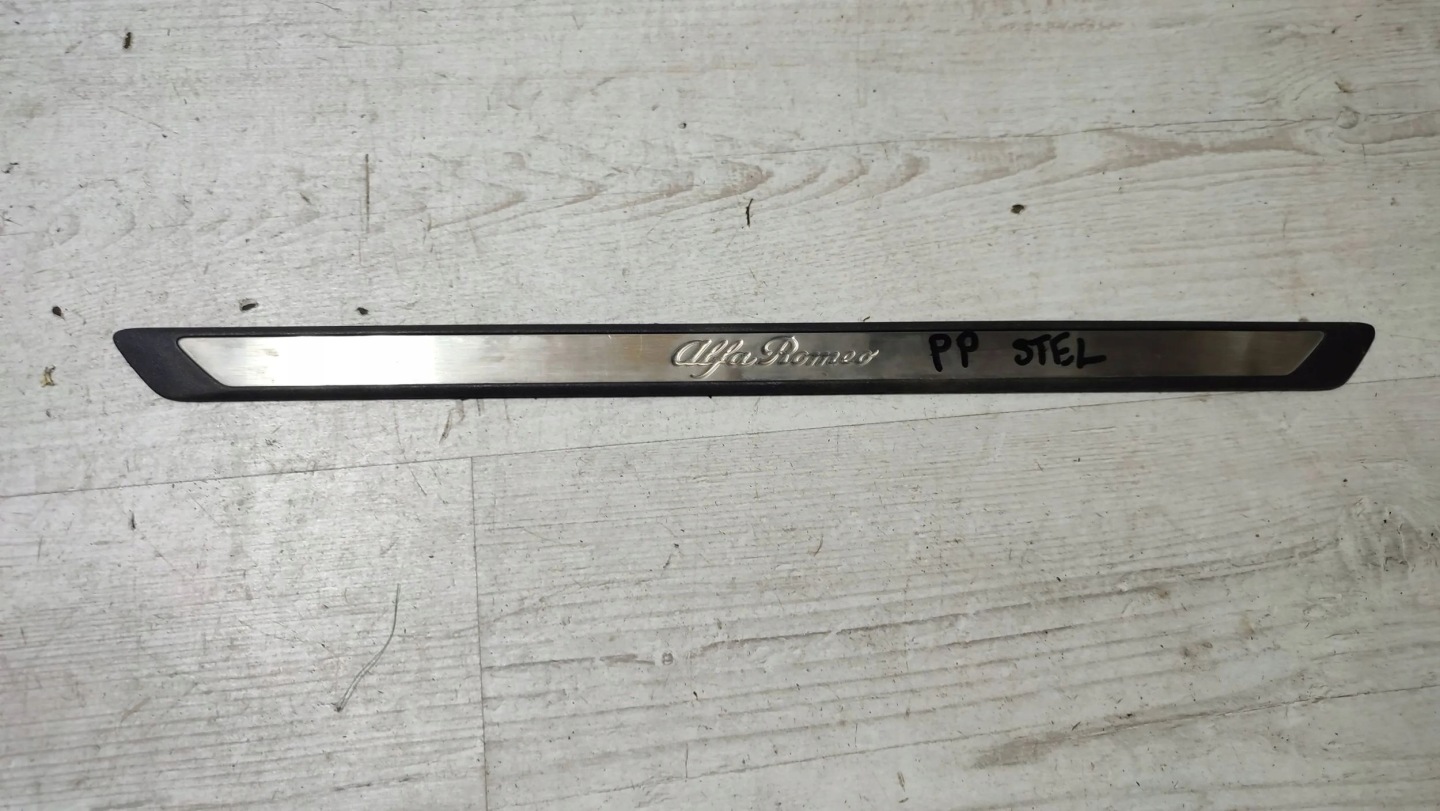 spoiler caps progowej front side right Alfa Romeo Stelvio
