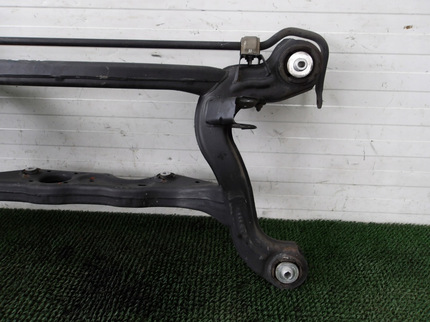 MERCEDES CLA W117 axle beam rear. subframe sider rear part OE