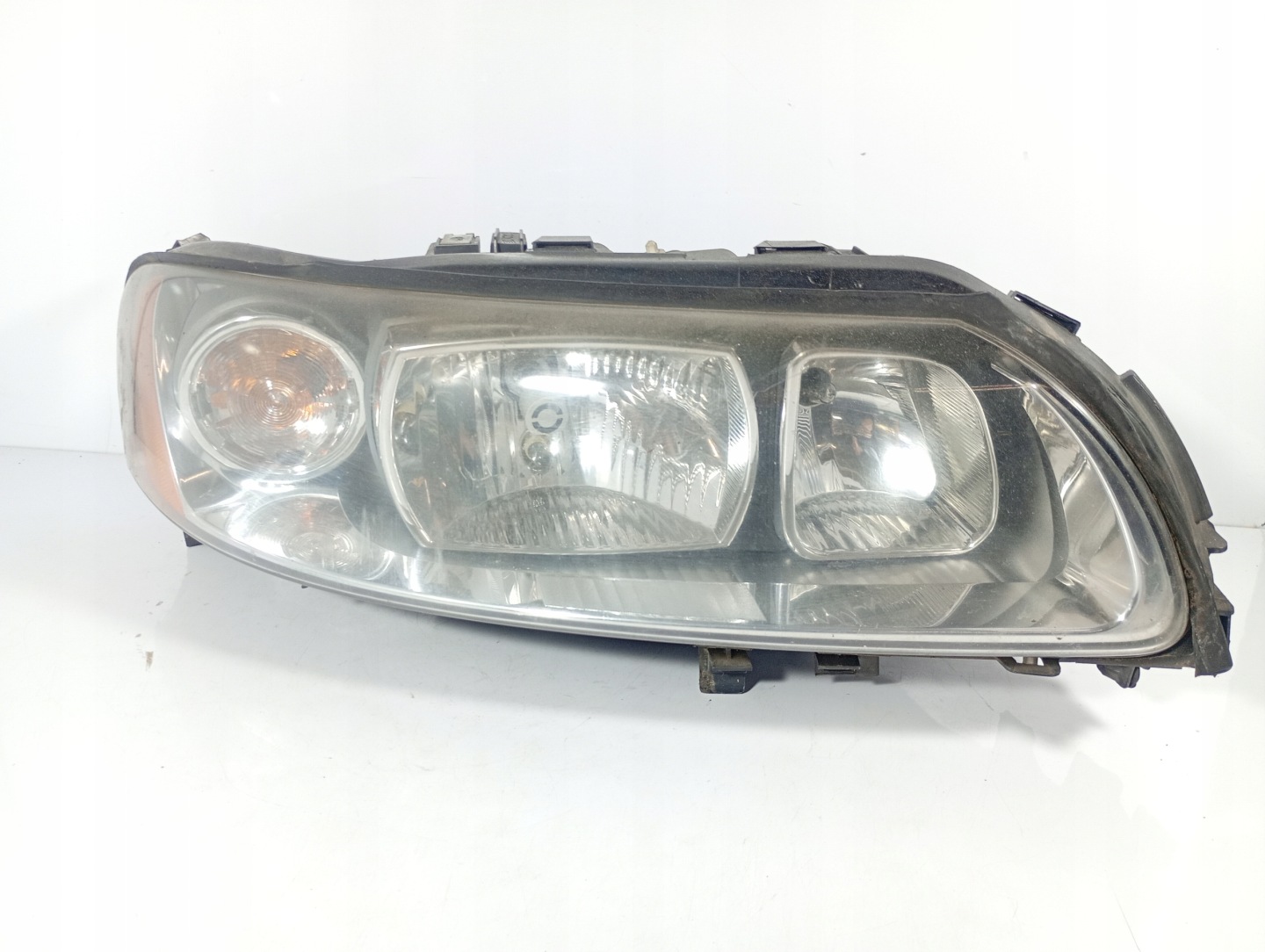 VOLVO V70 II 2 FL 05-08 REFLEKTOR right light front front right 30698836