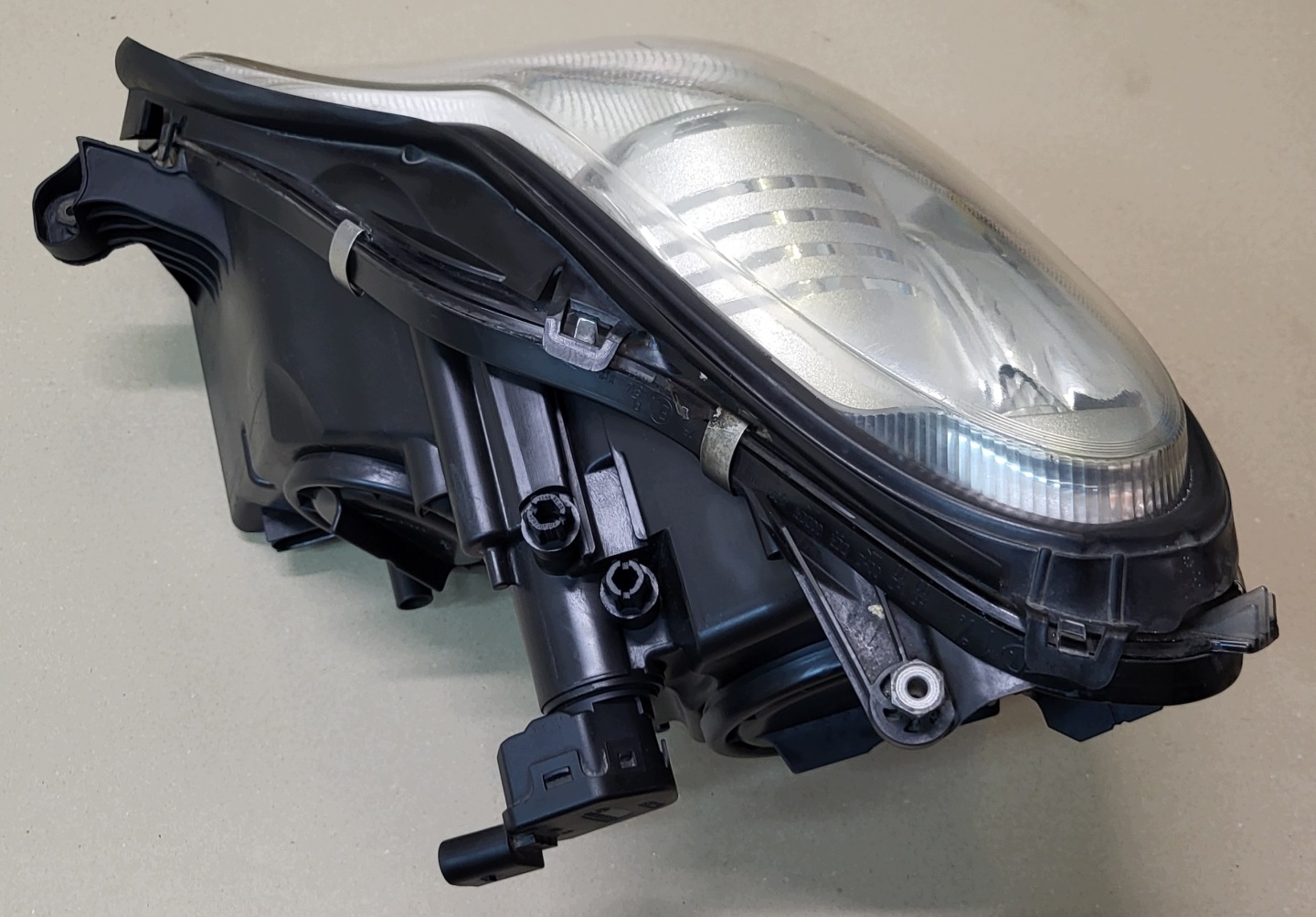 light right front REFLEKTOR lens H7 MERCEDES CLS W219 OE EUROPA