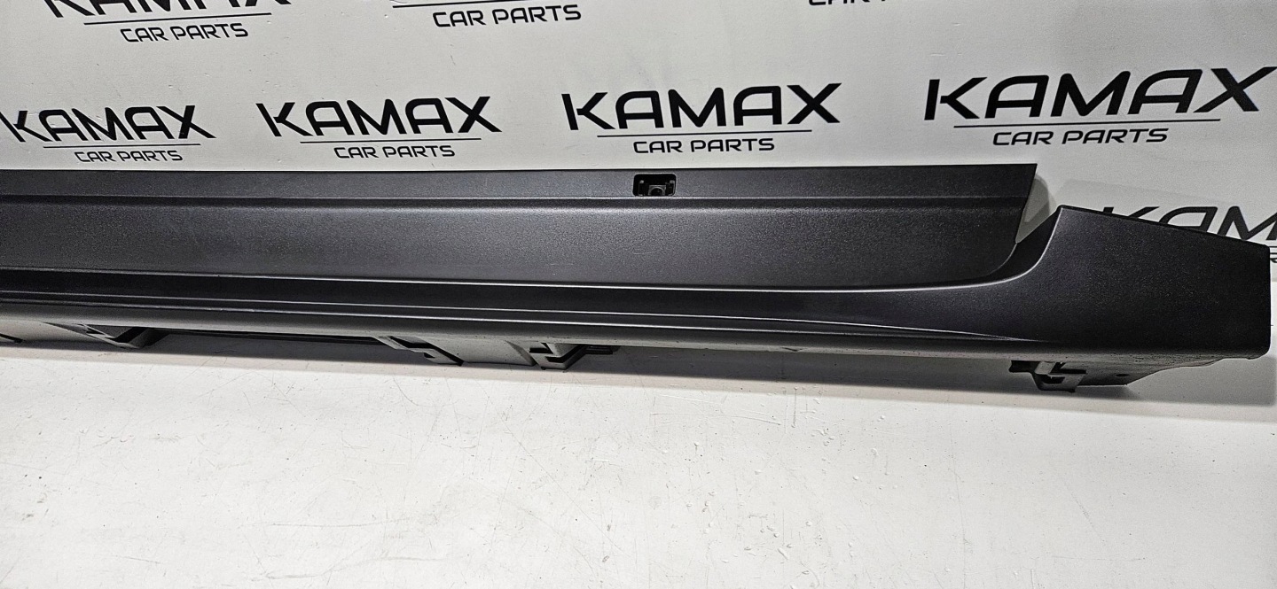 moulding threshold right side Lexus LBX 7585052110