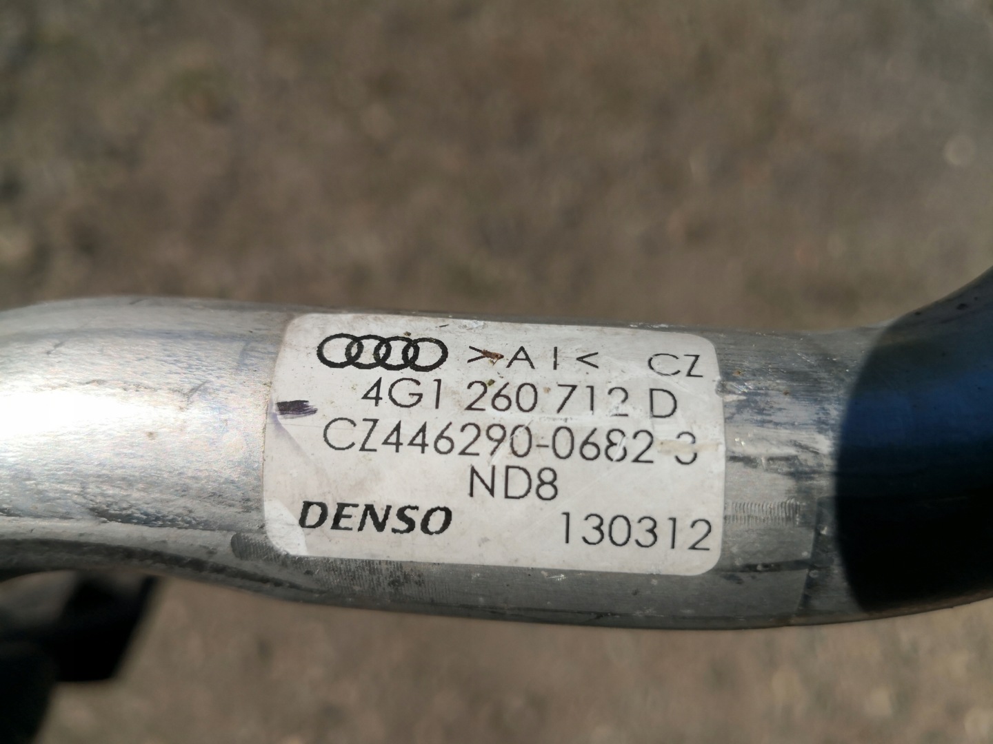 vedení klimatizaci AUDI A6 C7 4G1260712D