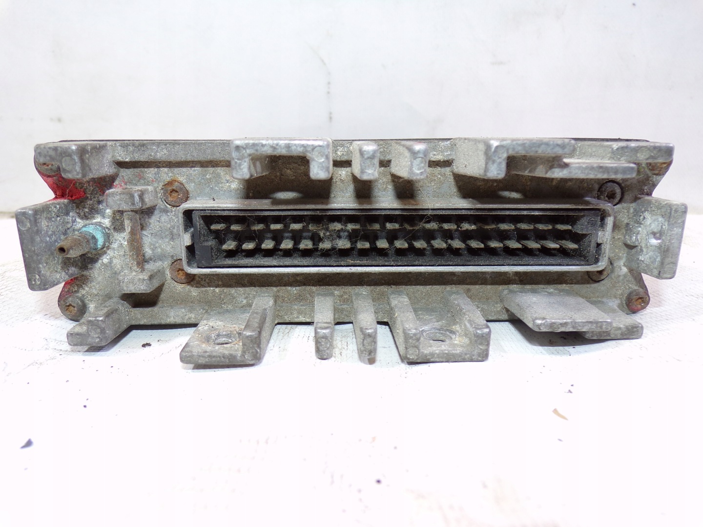 computer control unit of the engine VOLKSWAGEN TRANSPORTER T4 2.5 b 5WP4147