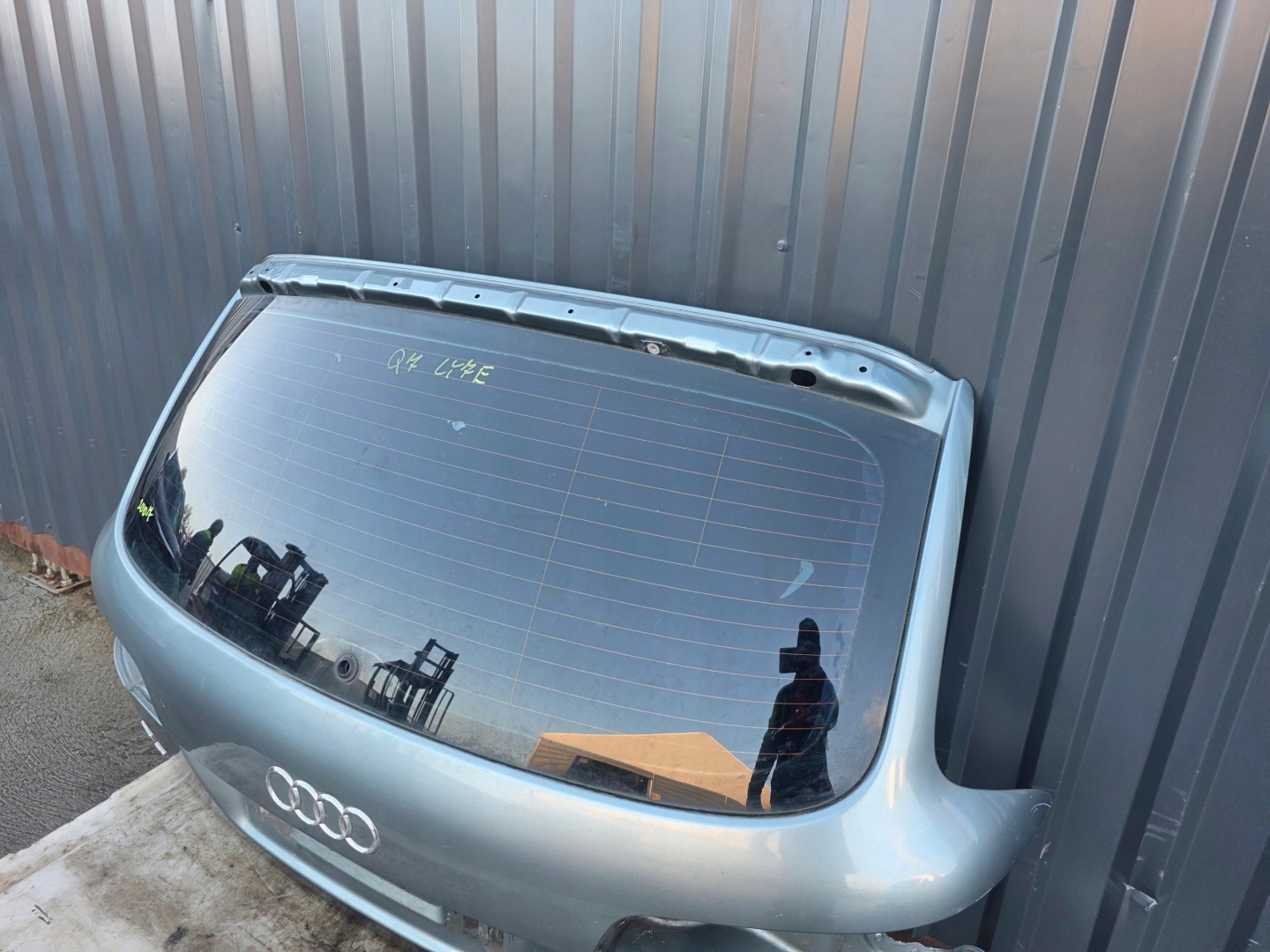 boot doors rear part AUDI Q7 4L LY7E original !!!