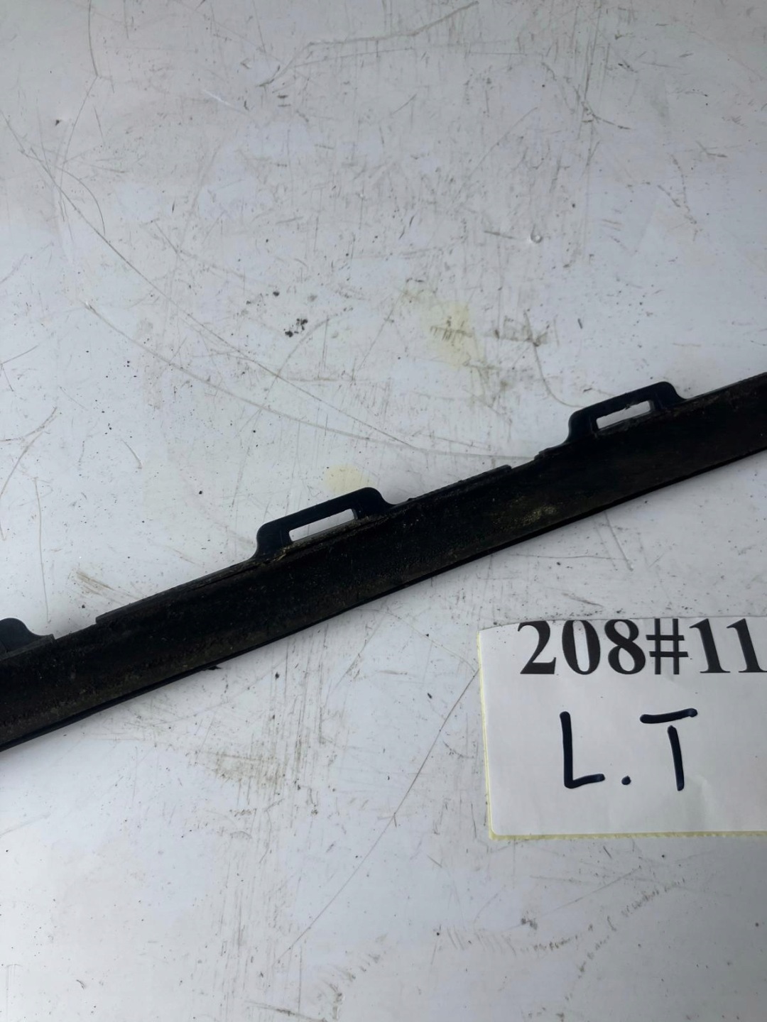 moulding dust door left rear part PEUGEOT 208 5D