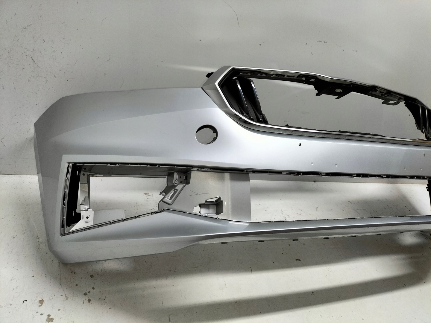 nárazník přední předek SKODA FABIA 4 IV 21