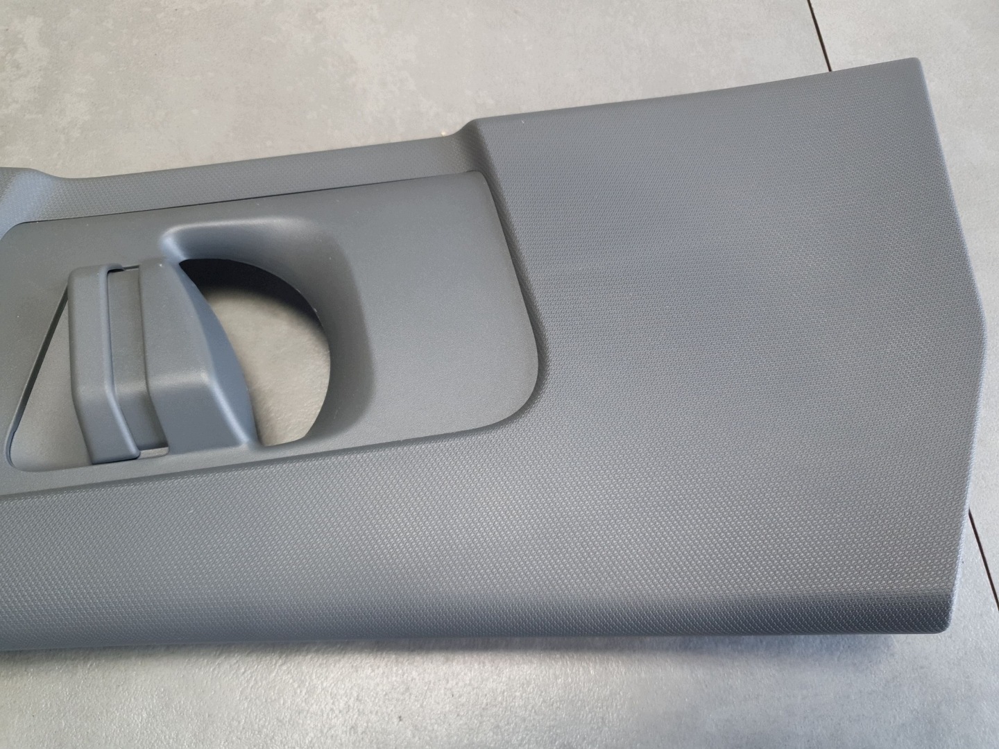 Audi A3 8Y hb cover slupka B upper left 8Y4867243