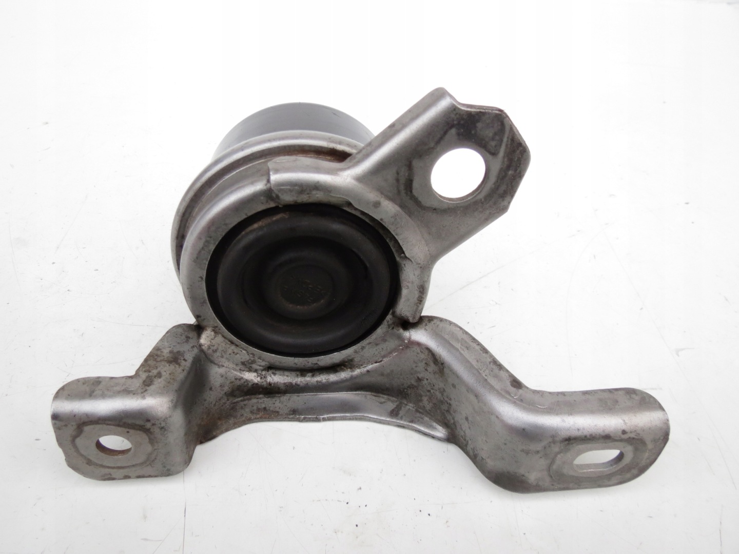 airbag holder engine mount 8G9N6F012BB VOLVO XC60 and 2.4 D5